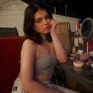 Meet your Posher, Addison